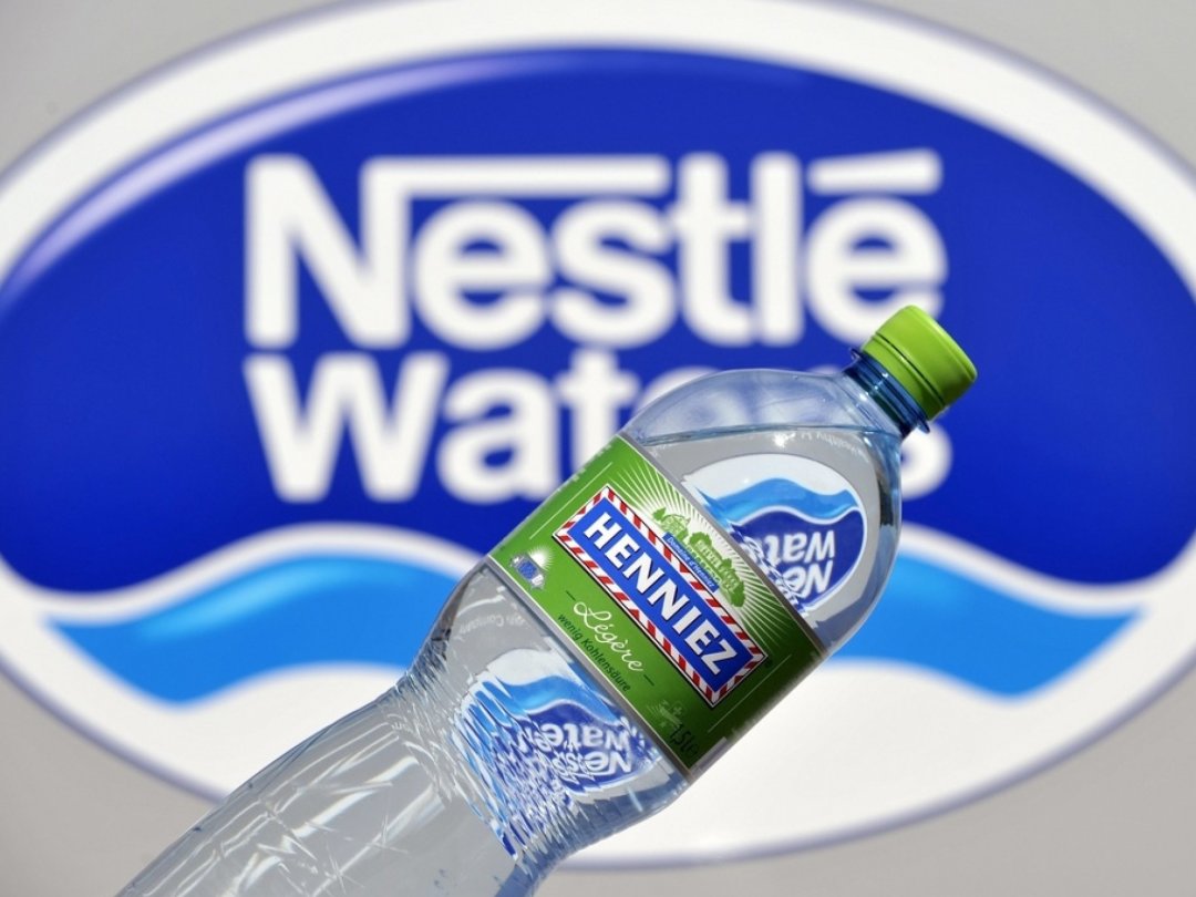 Nestlé a aussi utilisé des traitements interdits dans l'eau minérale  Henniez -  - Economie