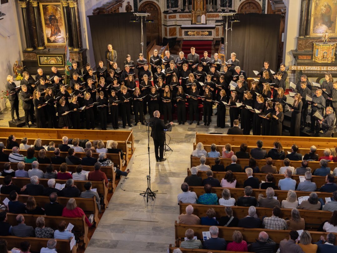 Le chœur d’hommes de Lens s’est associé à d’autres chœurs et ensembles instrumentaux pour son concert du centenaire, une manière d’entretenir la flamme.