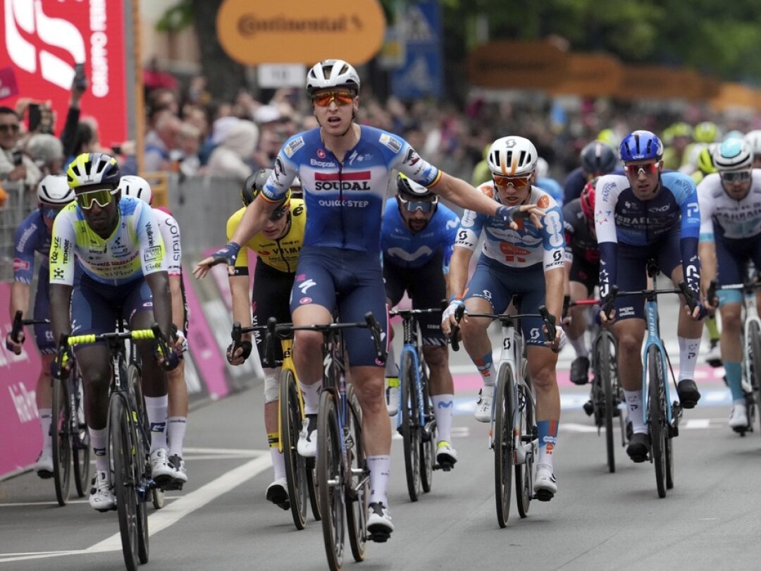 Tim Merlier a devancé l’Italien Jonathan Milan et l’Erythréen Binam Girmay à la 3e étape du Giro.