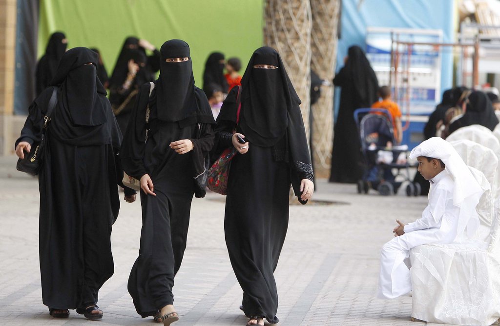 L'Arabie saoudite interdit tout écart de conduite, ainsi que toute mixité (ci-dessus une rue de Ryad).