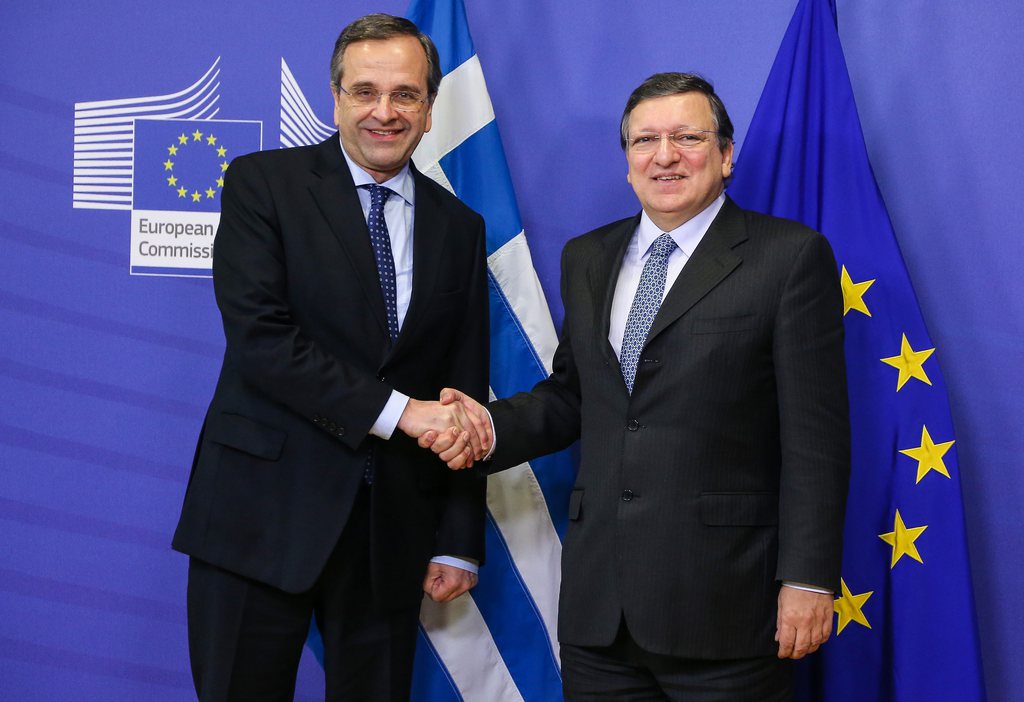 Le Premier ministre grec Antonis Samaras (à gauche) et le président de la Commission de l'Union européenne Jose Manuel Barroso.