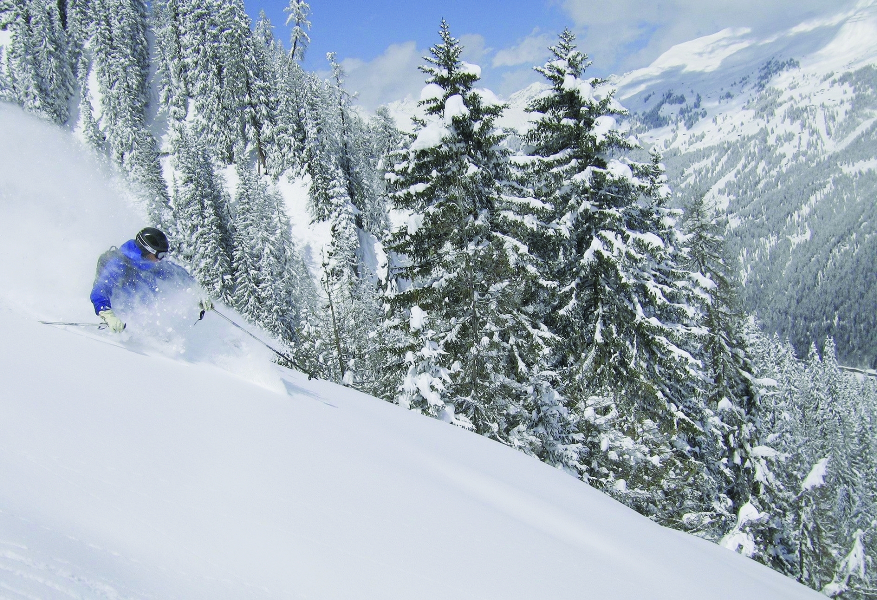 Skier hors des pistes balisés lorsque le danger d'avalanche est avéré peut se traduire par de fortes pénalités financières en cas d'accident.