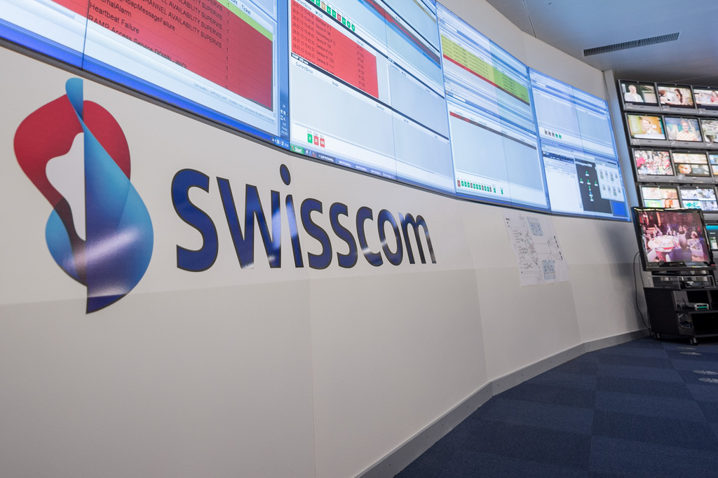 La Commission fédérale de la communication (ComCom) ordonne à Swisscom une nouvelle baisse rétroactive de ses tarifs pour l'accès au dernier kilomètre et la colocalisation. 