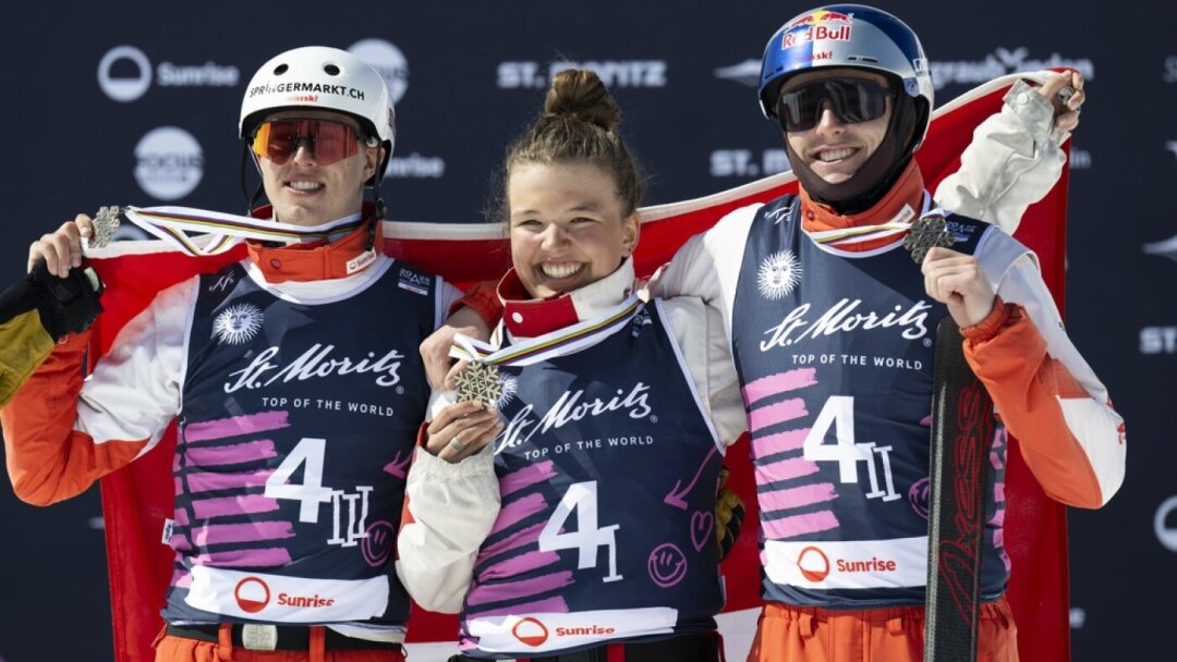 Ski freestyle – Mondiaux de St-Moritz: la Suisse en bronze en Aerials par équipes mixtes