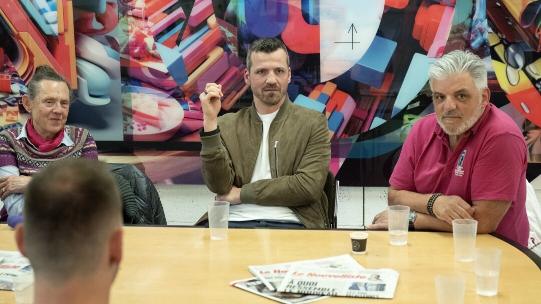 «J’ai toujours eu de la peine m’endormir après un match» Le hockeyeur Arnaud Jacquemet face aux lecteurs du «Nouvelliste»