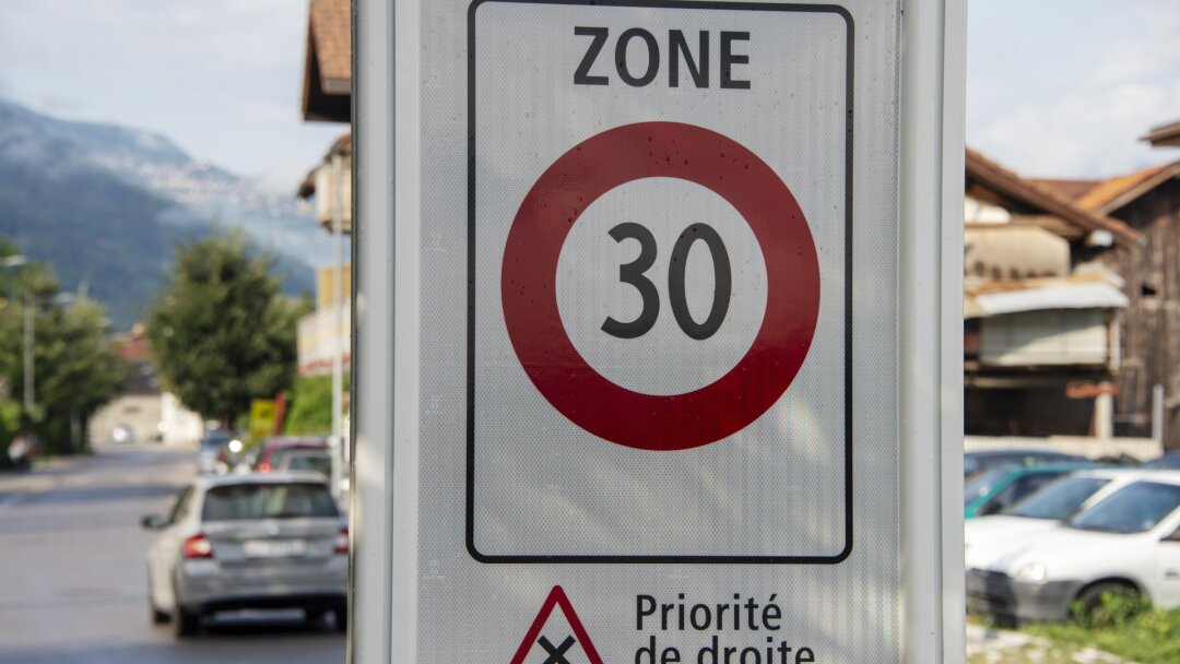 «C’est dégueulasse»: La ville de Sion élargit ses zones 30 km/h, les commerçants ne sont pas contents