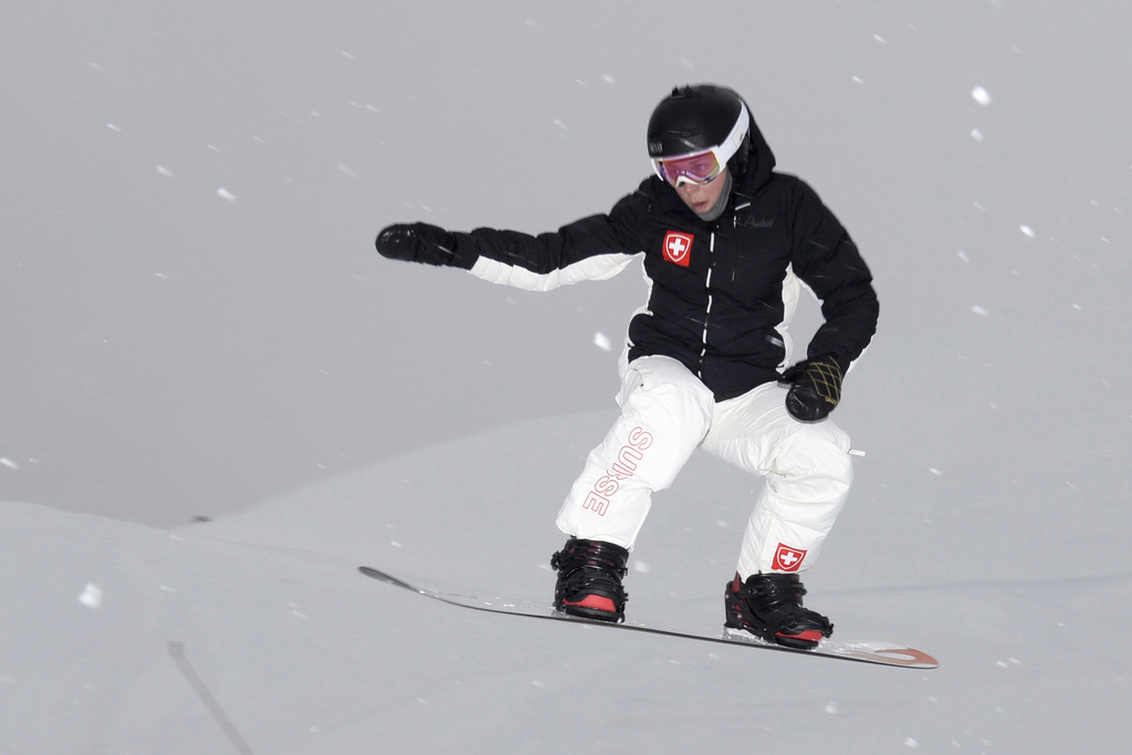 La Grisonne Simona Meiler s'est d'ores et déjà qualifiée pour les quarts de finale du snowboard cross féminin ce dimanche matin.
