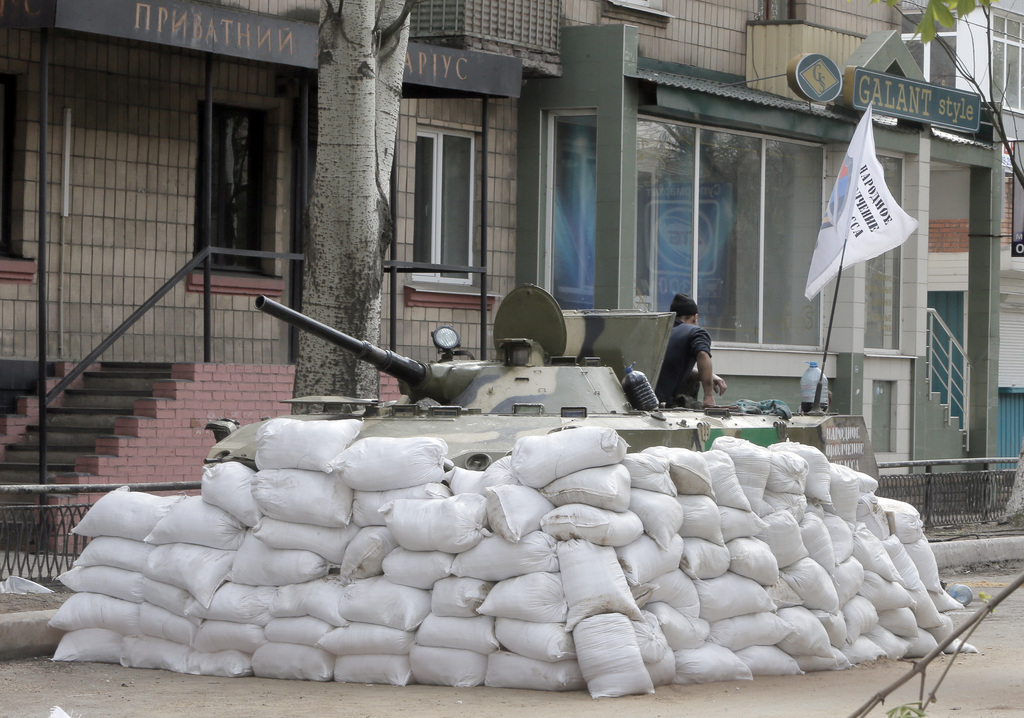 Russes et Ukrainiens ont promis à Genève de déposer les armes et d'évacuer les bâtiments occupés. Mais sur le terrain, rien ne bouge. 