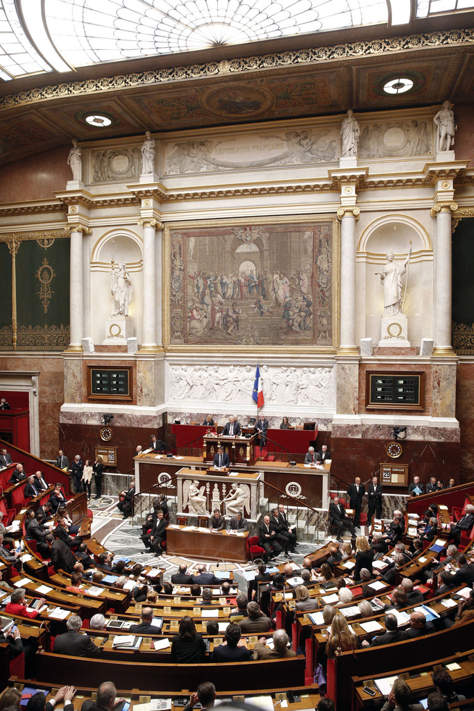 Le premier ministre Manuel Valls présente son programme à l'Assemblée nationale. 
