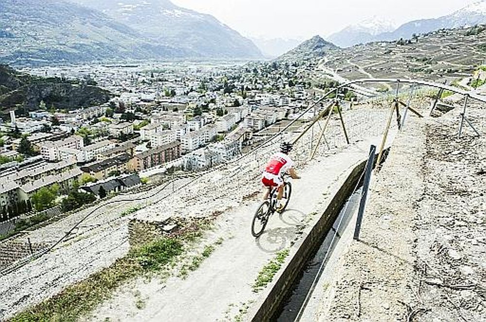 Les cyclistes ne seront bientôt plus tolérés sur les bisses sédunois de la rive droite.