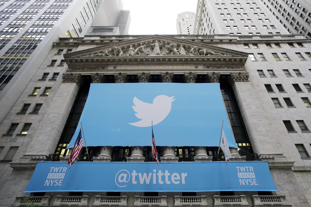 En novembre 2013, Twitter faisait une entrée remarquée à la bourse de New York. Six mois plus tard, il doit déchanter.