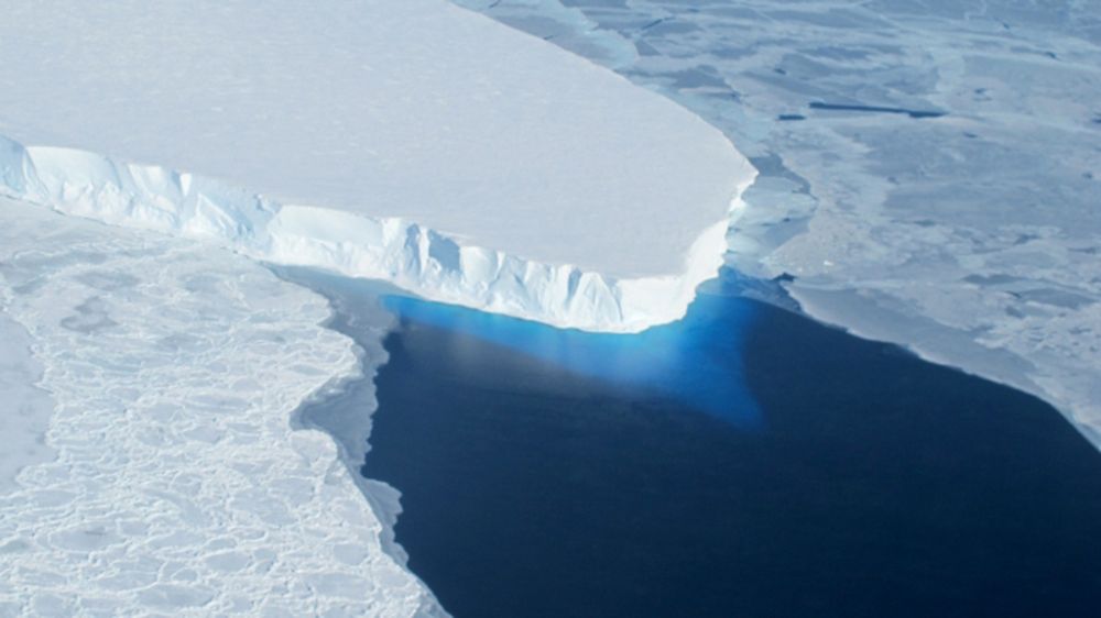 La fonte des glaciers est une cause majeure de la montée du niveau des océans.