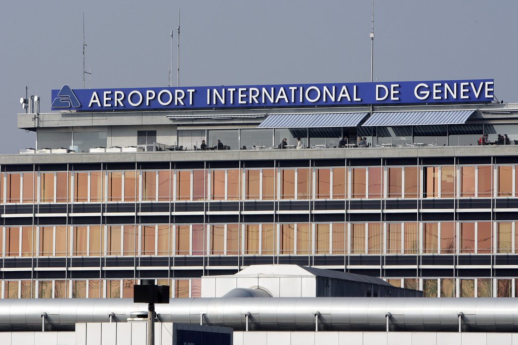 The international Airport (AIG) of Geneva, Switzerland, pictured Friday, February 15, 2008.  (KEYSTONE/Martial Trezzini)