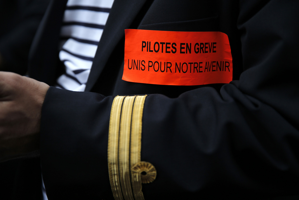 Malgré l'engagement de la direction d'Air France, les pilotes n'ont pas encore annoncé la reprise du travail.