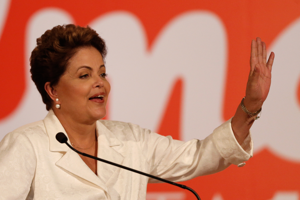 Dilma Rousseff, candidate du Parti des travailleurs (PT), a largement viré en tête du premier tour dimanche, avec 41,48% des voix.