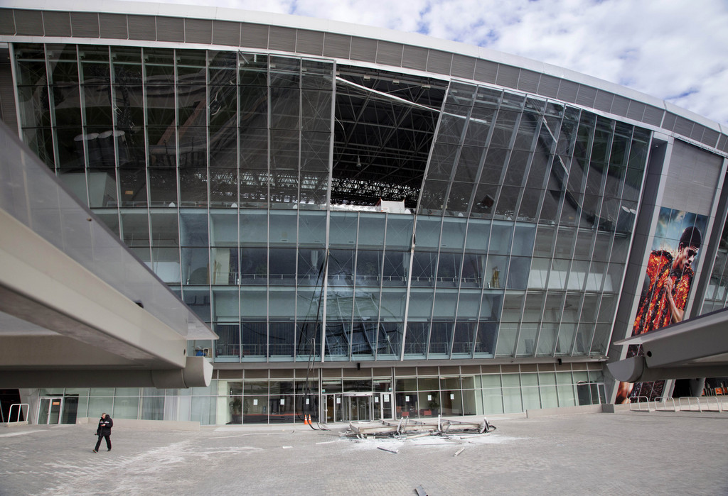La Donbas Arena, qui avait accueilli l'Euro 2012, a aussi été frappé par des obus ce lundi.