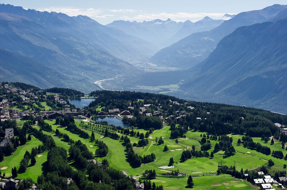 Lens, Icogne, Crans-Montana. Les trois communes du Haut-Plateau contribuent à la péréquation intercommunale valaisanne au même titre que d’autres stations touristiques comme Saas-Fee ou Zermatt.