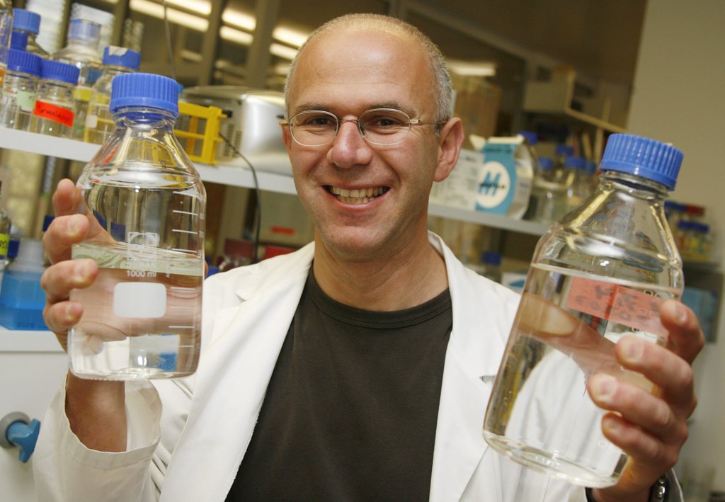 Le Prix Cloëtta 2014 est décerné à deux chercheurs à Lausanne et Bâle. Henrik Kaessmann, professeur au Centre intégratif de génomique de l'UNIL, et Marc Donath (photo), prof d'endocrinologie de l'Uni Bâle, reçoivent chacun 50'000 francs.