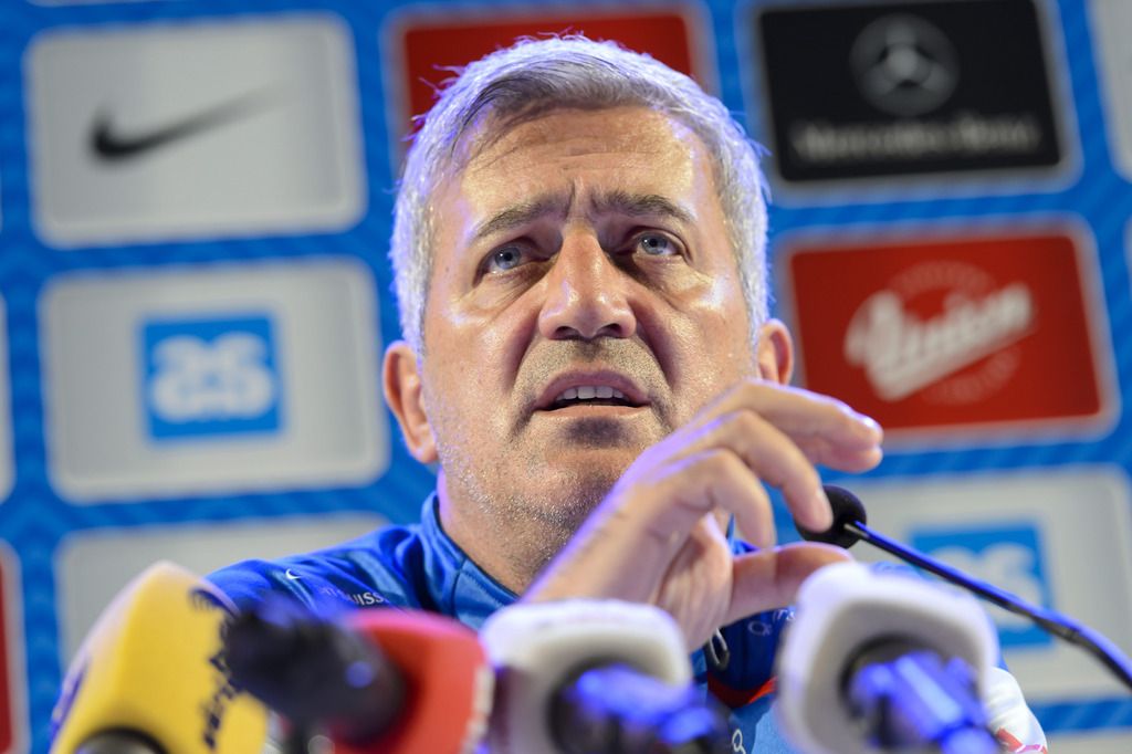 Swiss soccer national team head coach Vladimir Petkovic speaks during a press conference before a training session one day ahead the UEFA EURO 2016 qualifying soccer match Slovenia against Switzerland, at the Ljudski vrt Stadium, in Maribor, Slovenia, Wednesday, October 8, 2014. (KEYSTONE/Laurent Gillieron)