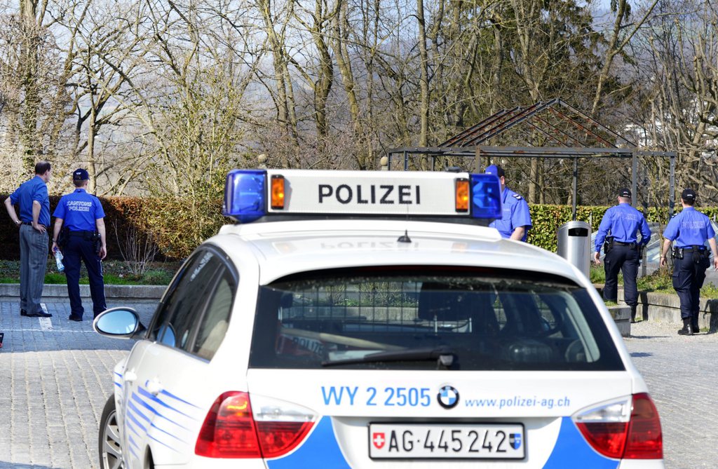 Une grosse opération de police coordonnée avec les gardes-frontières a permis l'arrestation de 16 personnes en Suisse alémanique. Plus de 2000 individus et 2900 véhicules ont été contrôlés entre jeudi après-midi et vendredi matin.