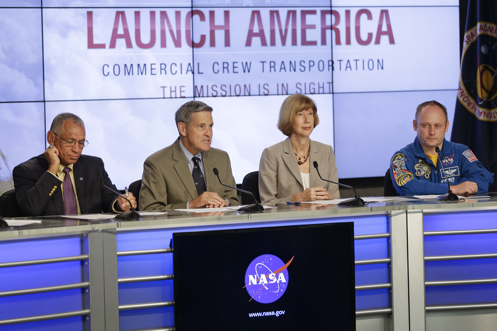 La Nasa a annoncé mardi que Boeing et SpaceX construiront les deux premiers vaisseaux spatiaux privés capables de transporter des astronautes vers la Station spatiale internationale (ISS). 