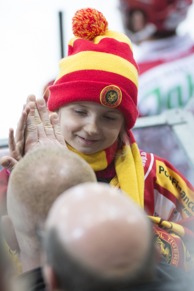 Langnau a gagné en prolongations. De quoi réjouir ses fans de tout âge. 