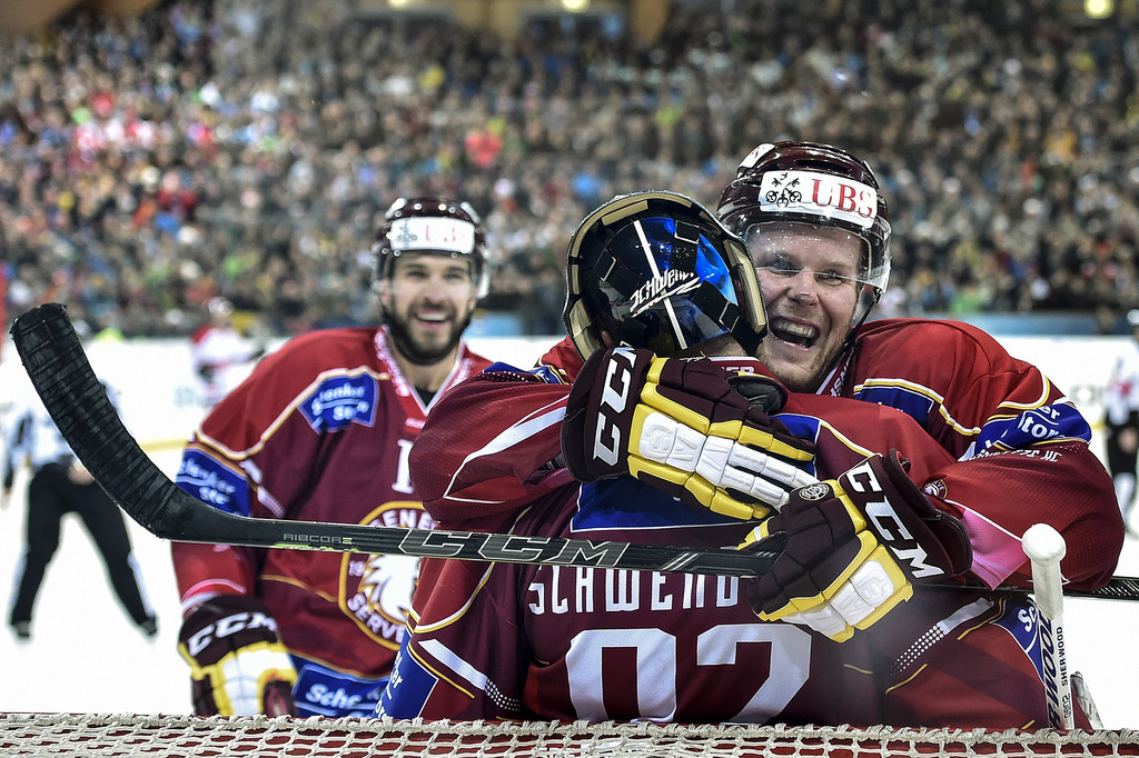 Taylor Pyatt, Janick Schwendener et Daniel Vukovic en liesse.