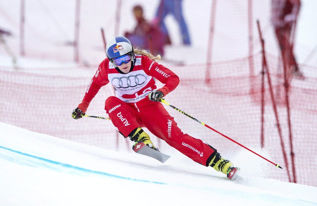 epa04617675 Switzerland's Fanny Smith in action during the qualification for the Women's Ski Cross race at the Freestyle Skiing World Cup in Are, Sweden, 13 February 2015.  EPA/MARCUS ERICSSON / TT SWEDEN OUT