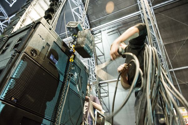 Les spécialistes assurent les tâches de montage et de démontage.