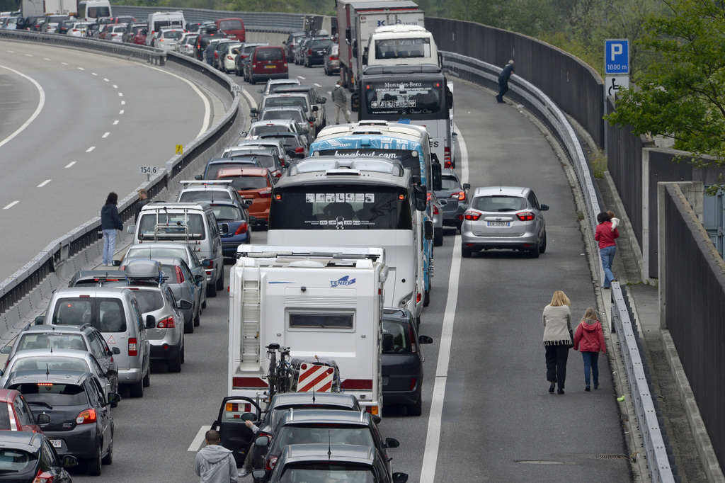 Une semaine après Pentecôte, les bouchons ont repris au tunnel du St-Gothard.