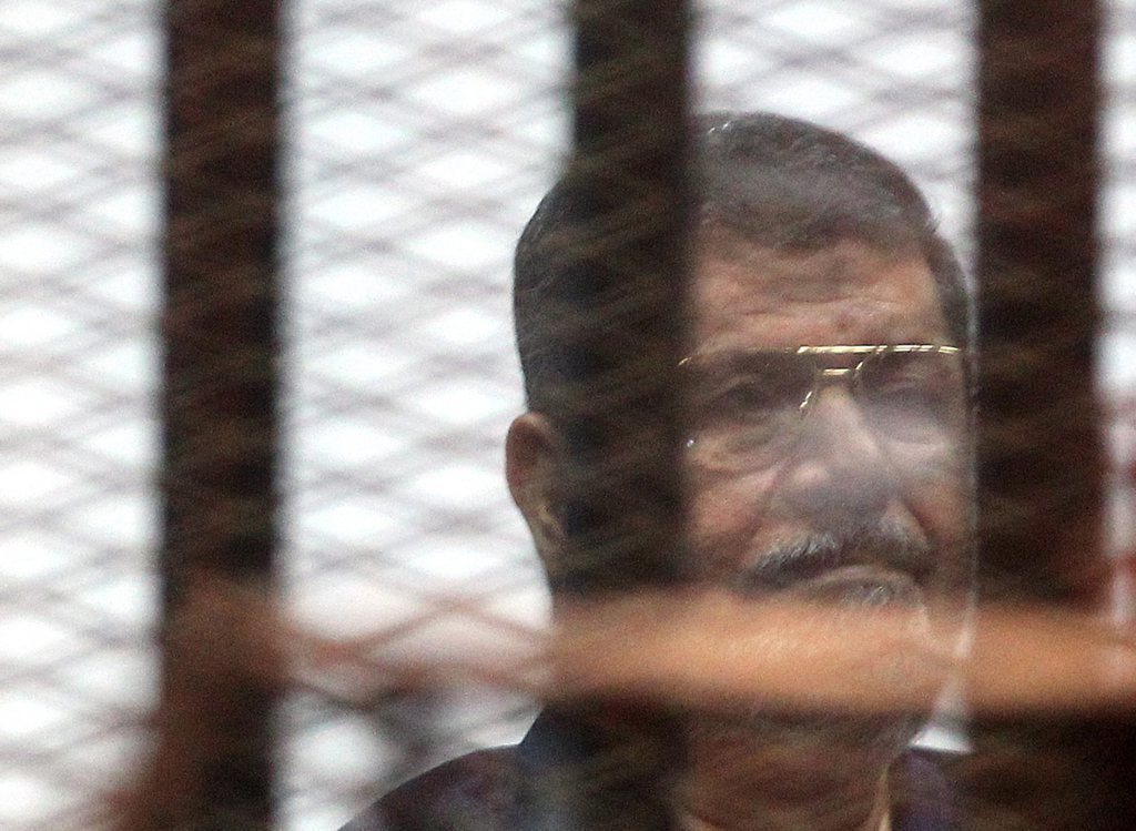 Pendant que Morsi attend la décision du mufti, d'autres Frères musulmans sont arrêtés régulièrement.