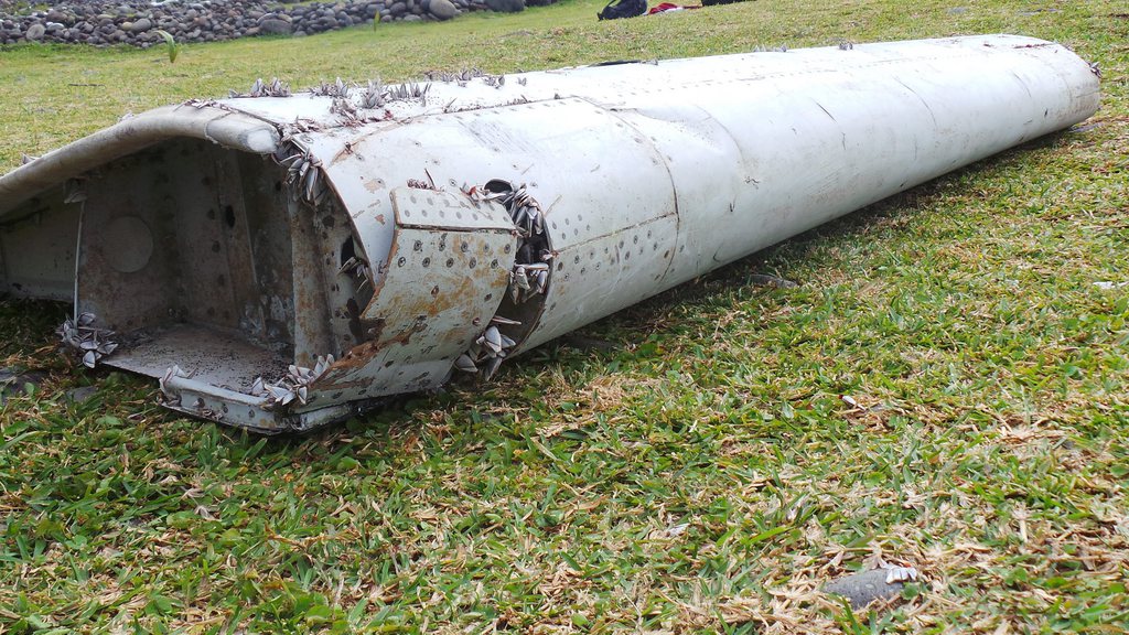 Les autorités françaises espèrent découvrir d'autres débris appartenant à l'avion disparu.