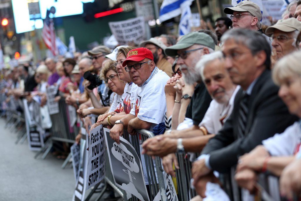 epa04857183 Pro-Israel protesters attend a rally near Times Square to demand that Congress vote down the proposed US deal with Iran in New York, New York, USA, 22 July 2015.  EPA/ANDREW GOMBERT
