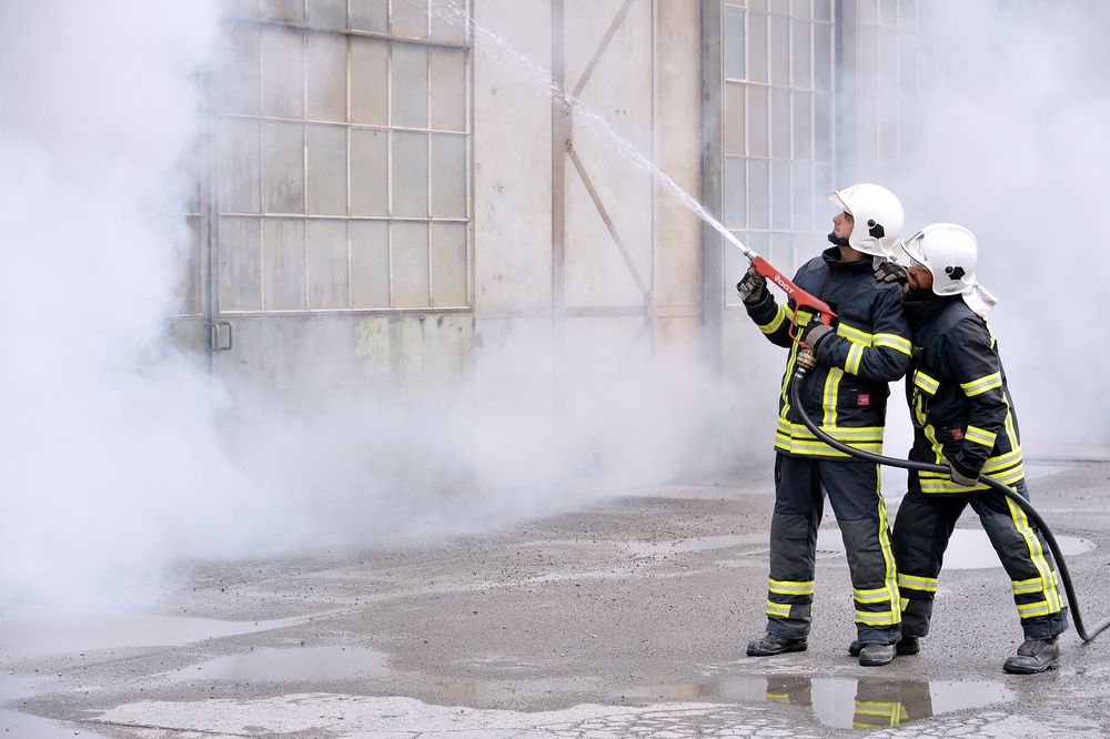 Le scénario de l'exercice est celui d'un bâtiment en feu.