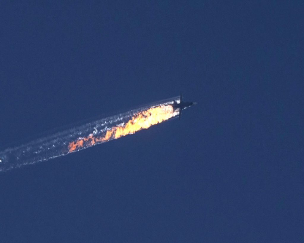 L'avion russe touché par la chasse turque.