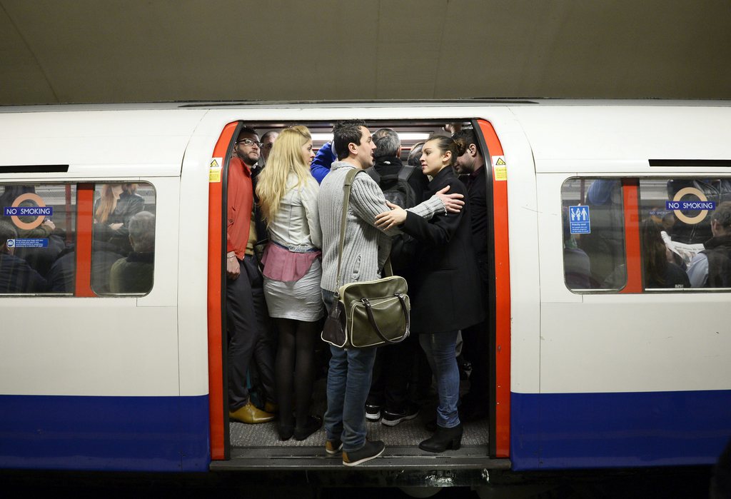 Le couple prévoyait de s'attaquer soit au métro londonien soit à un grand centre commercial.