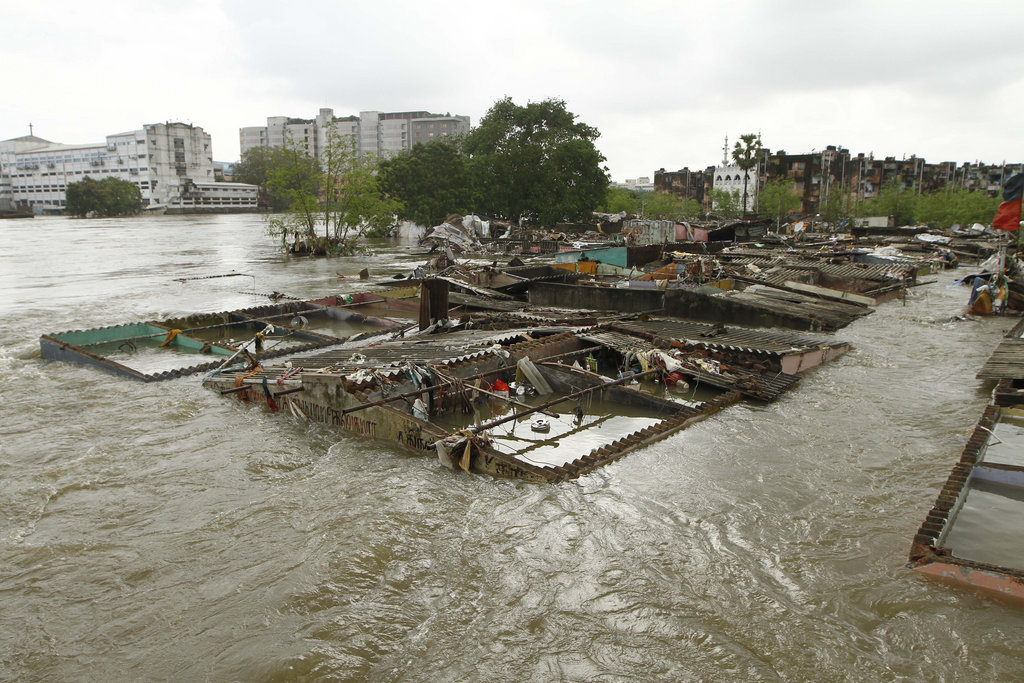 Des habitations submergées dans la ville de Chennai.