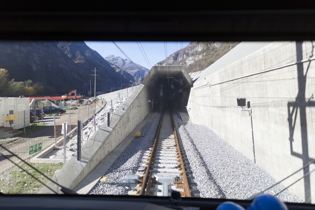 La rénovation du tunnel du Gothard ne semble plus diviser les Suisses.