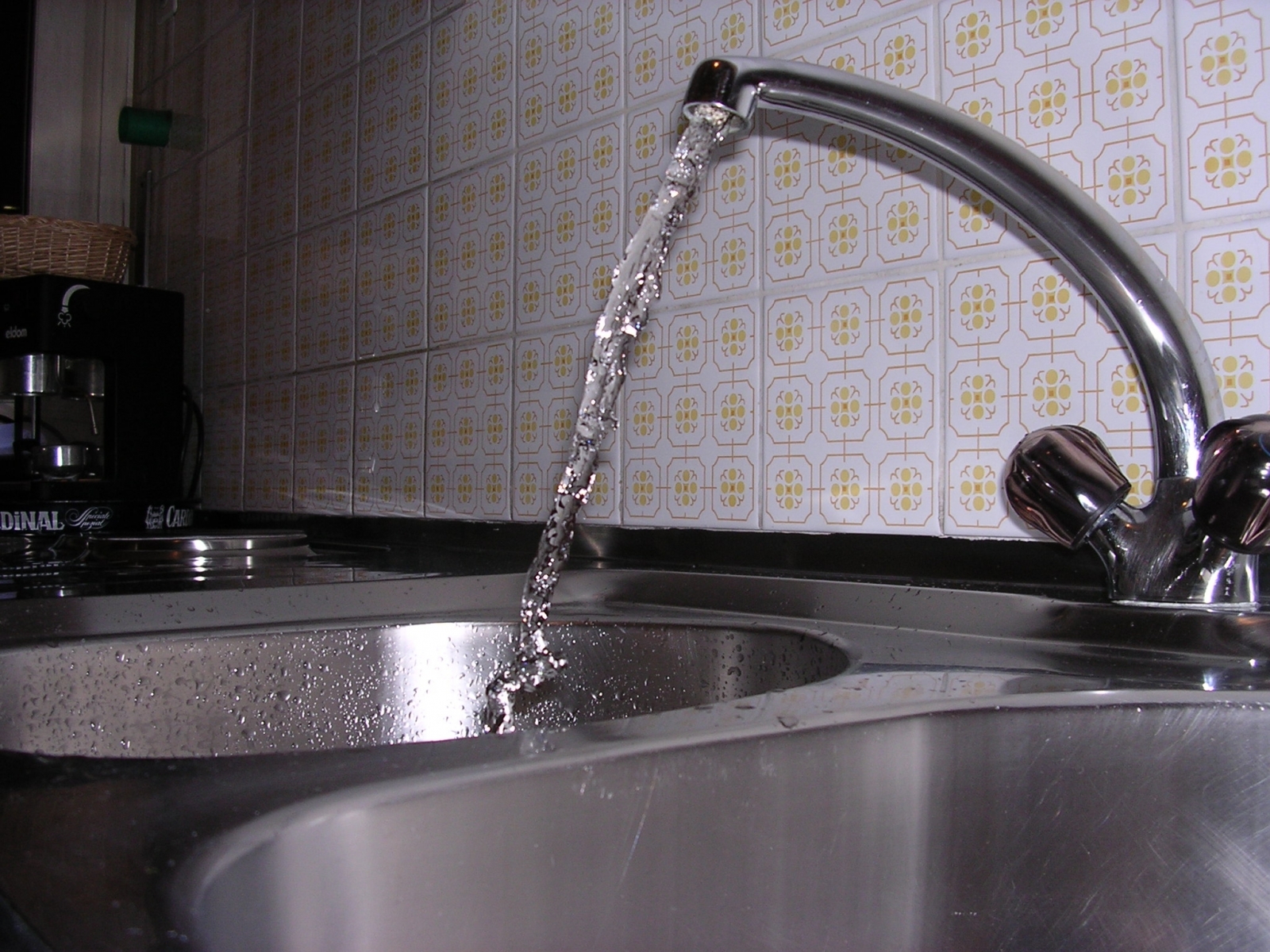 L’eau du robinet doit absolument être bouillie avant la consommation par les habitants de Mase.