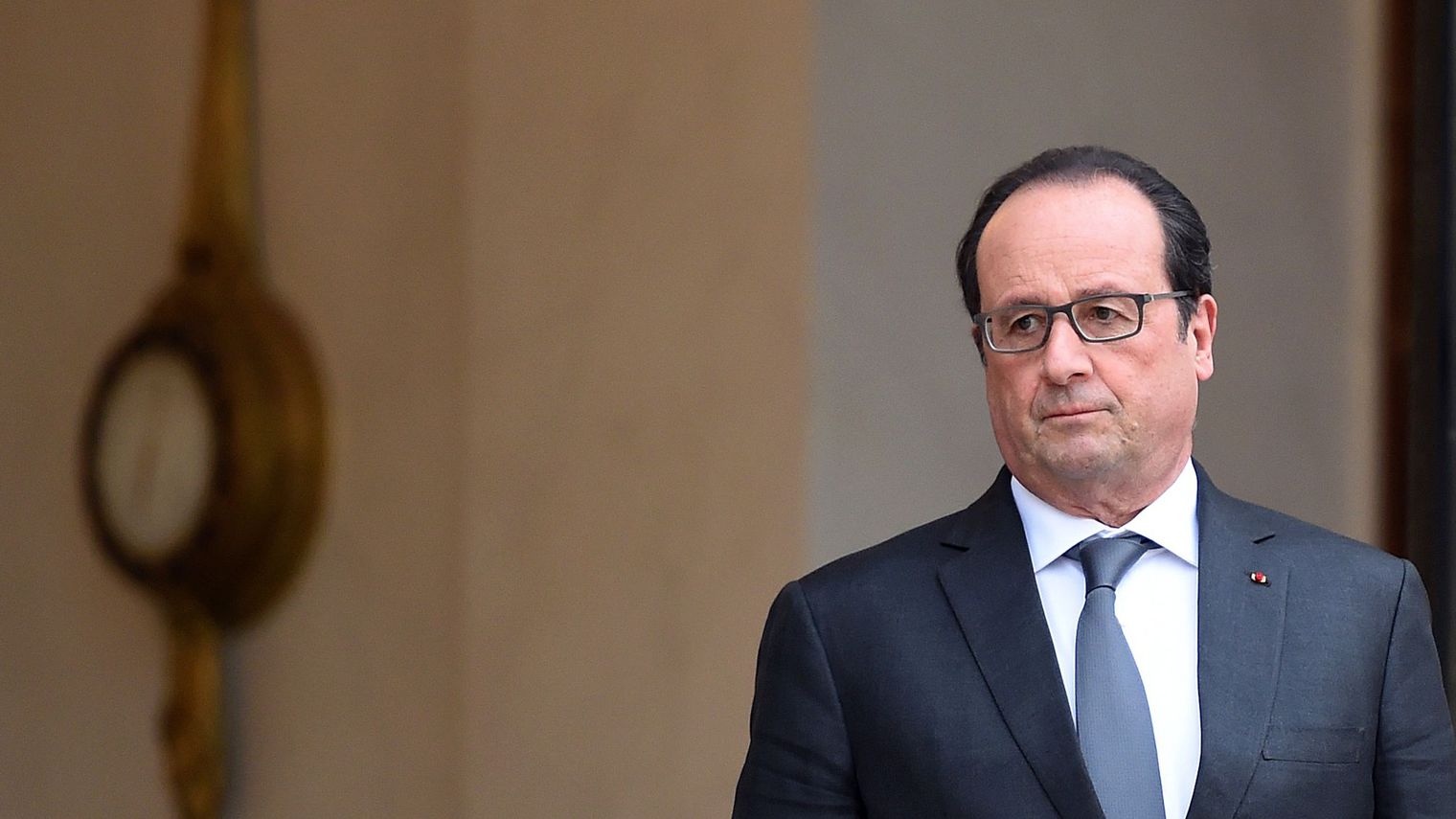 François Hollande renonce à inscrire la déchéance de la nationalité dans la constitution française.