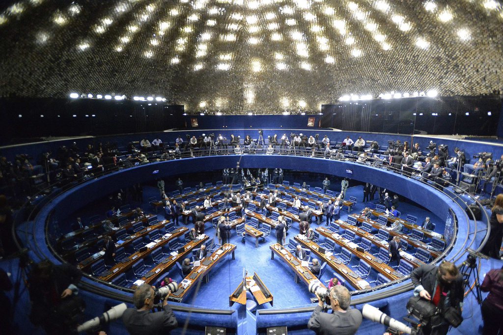 Le Sénat a ouvert la session ce mercredi. Dilma Rousseff devrait tomber avant la fin de son deuxième mandat.