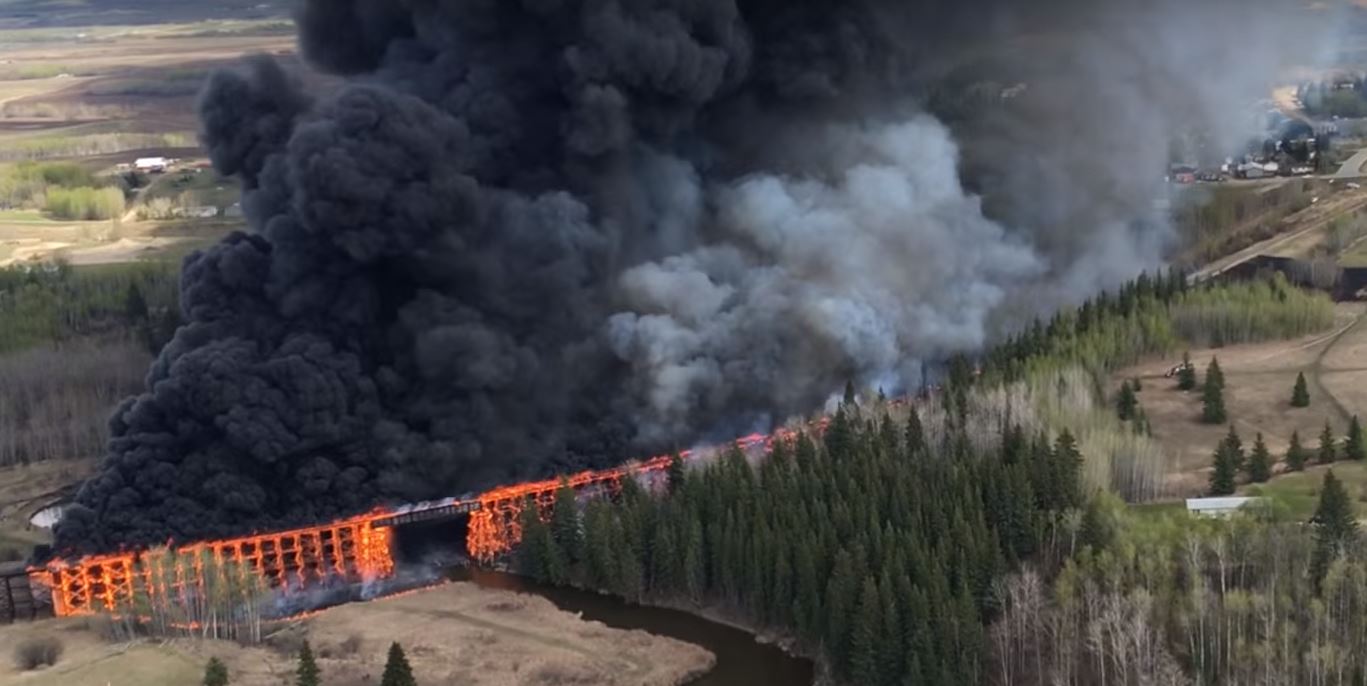 Le pont a été "avalé" en quelques heures par les flammes.