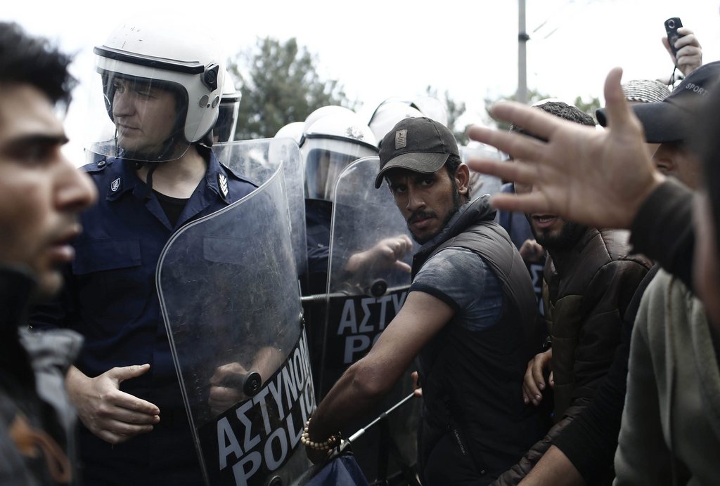 La police grecque a mis fin aux agissements de passeurs sévissant depuis Athènes.