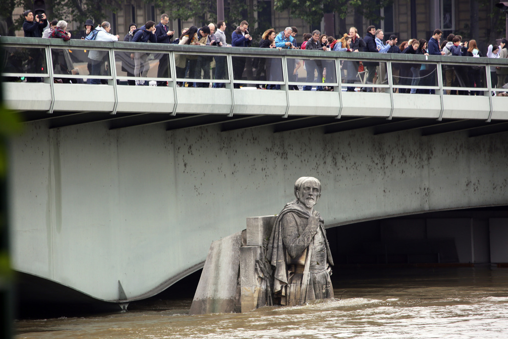 A Paris, le zouave du pont de l'Alma est un indicateur emblématique du niveau de la crue.