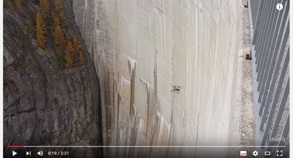 A 3,7 mètres du mur, le drone peut détecter les éventuelles micro fissures inférieures à 0,5 millimètres.