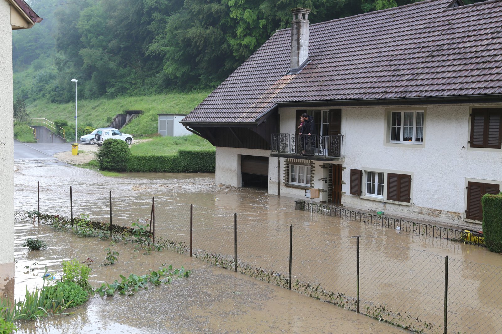 À Buix (JU), une dizaine de maisons ont été inondées.