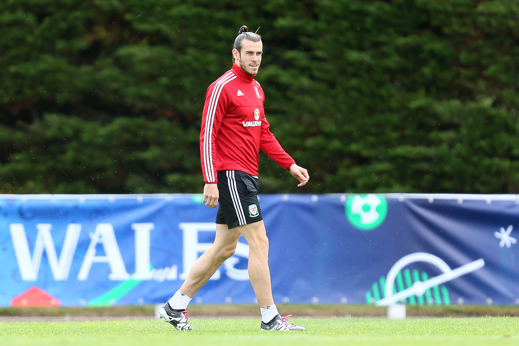 Gareth Bale a réalisé une séance d'entraînement en solitaire au camp de base du Pays de Galles à Dinard.