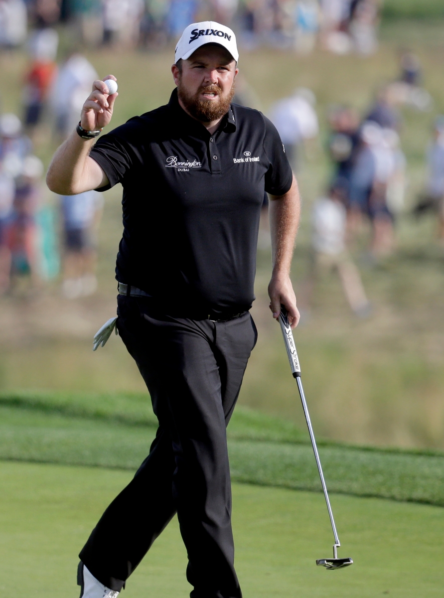 Shane Lowry, of Republic of Ireland, waves on the sixth hole during third round of the U.S. Open golf championship at Oakmont Country Club on Saturday, June 18, 2016, in Oakmont, Pa. (AP Photo/John Minchillo) US Open Golf
