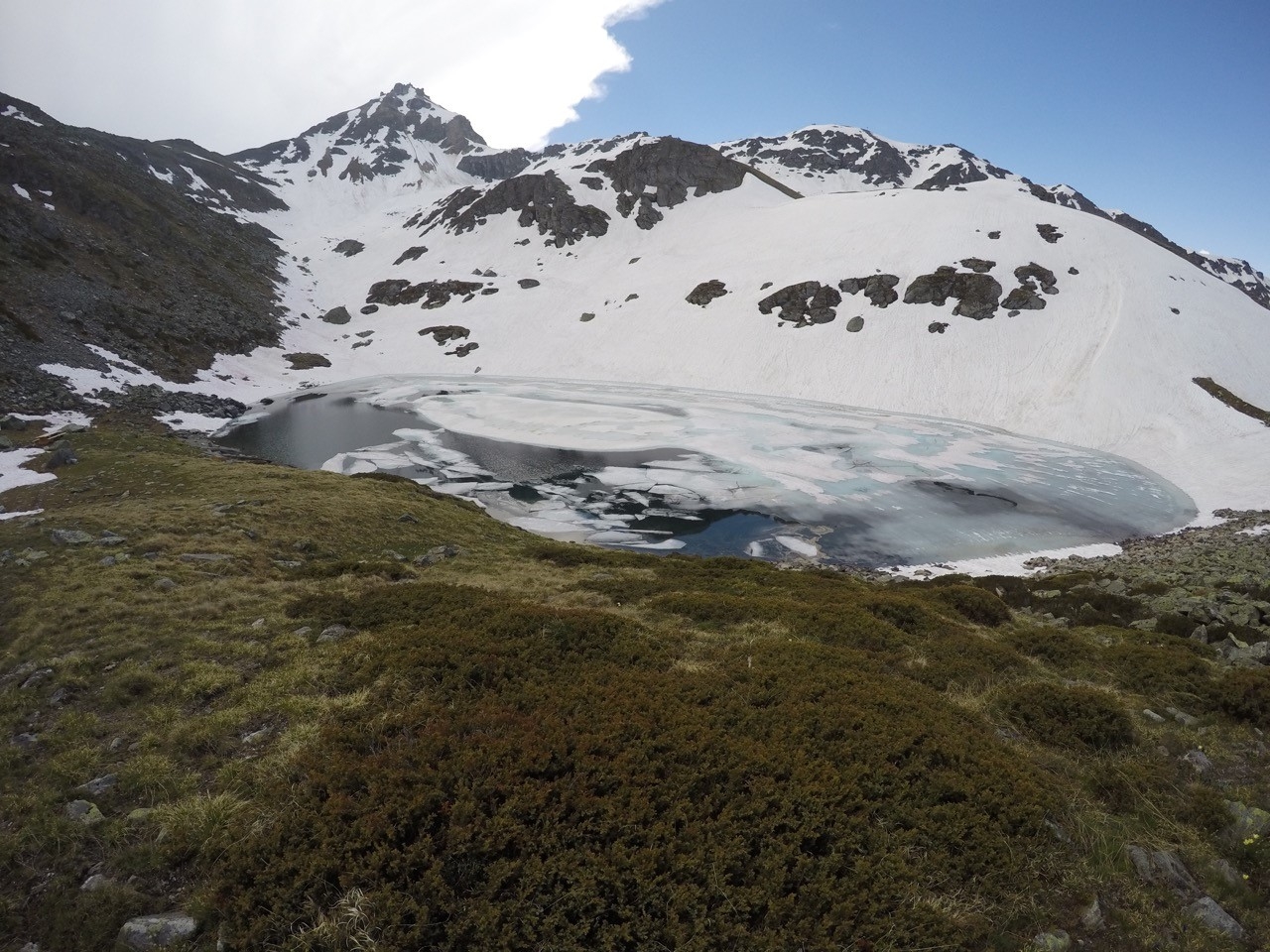 L'hiver est encore bien installé en altitude en cette fin de mois de juin.