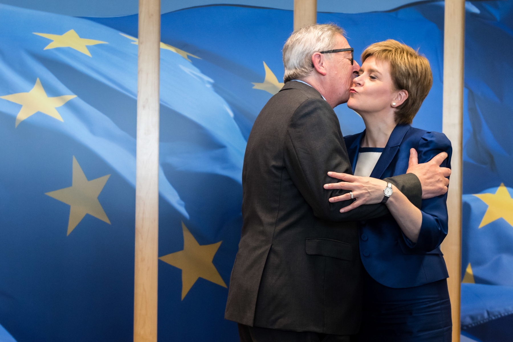 European Commission President Jean-Claude Juncker, left, greets Scottish First Minister Nicola Sturgeon upon her arrival at his office at EU headquarters in Brussels, Wednesday, June 29, 2016. Sturgeon is in Brussels to meet with EU officials.  Scottish voters overwhelmingly chose to remain in the European Union but were drowned out by English voters. Sturgeon has indicated there may be a new referendum on Scottish independence. (AP Photo/Geert Vanden Wijngaert) APTOPIX Belgium Britain EU